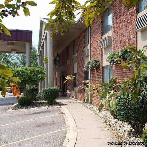 Americas Best Value Inn & Suites - Bluffton Exterior photo